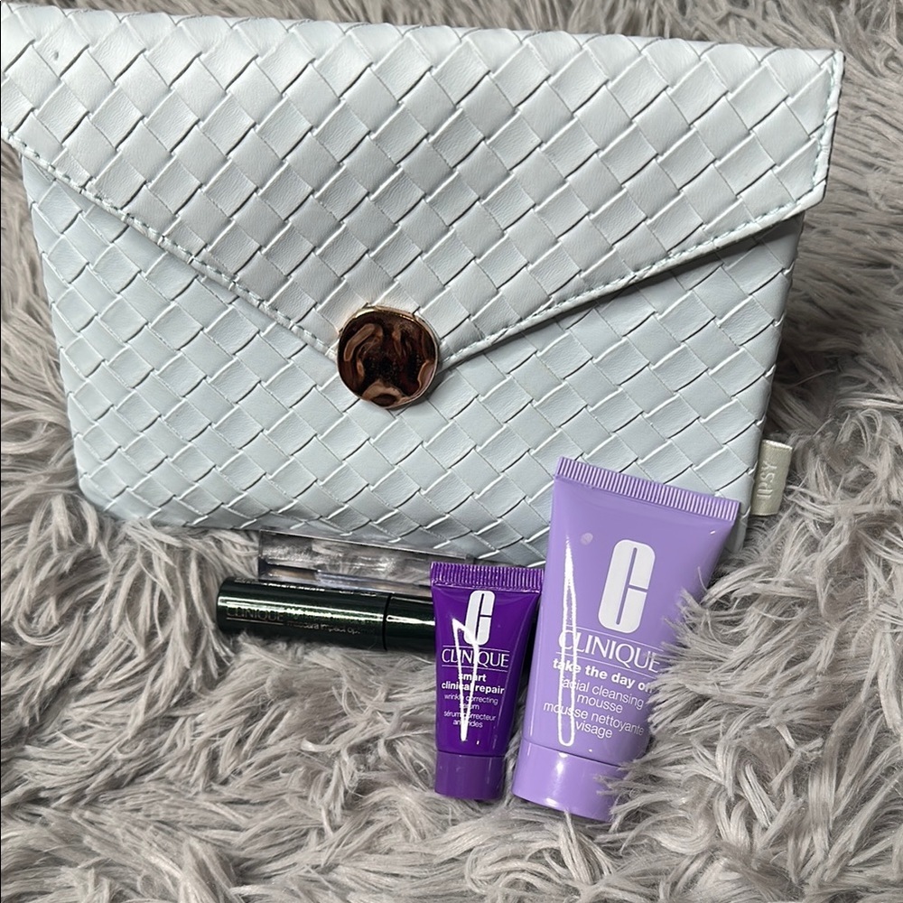 Clinique Travel Bundle Includes Mascara, Cleansing, Wrinkle Correcting Set + Bag